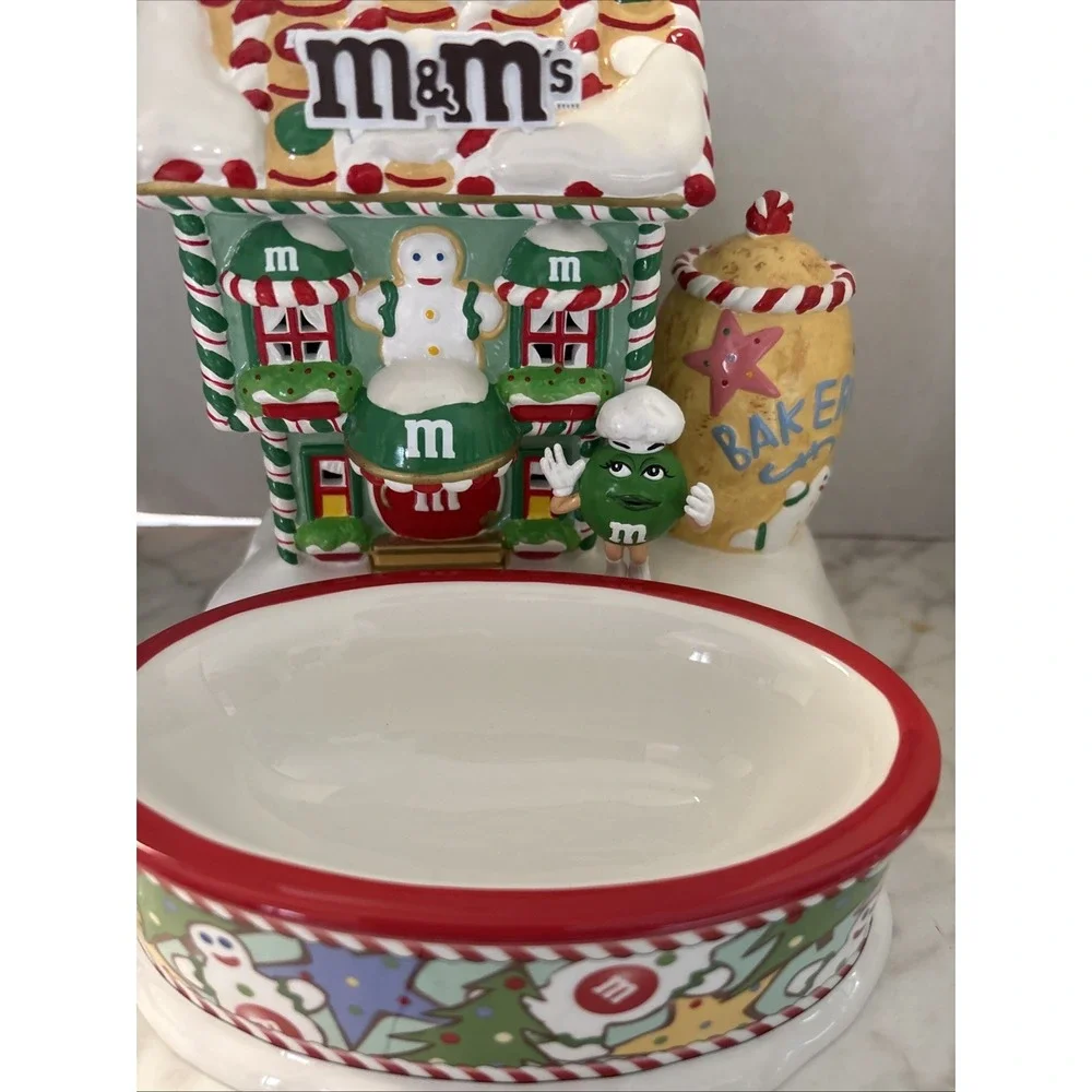 Dept 56 M&M's Christmas Bakery Lighted House Building & Candy‎ Dish With Light